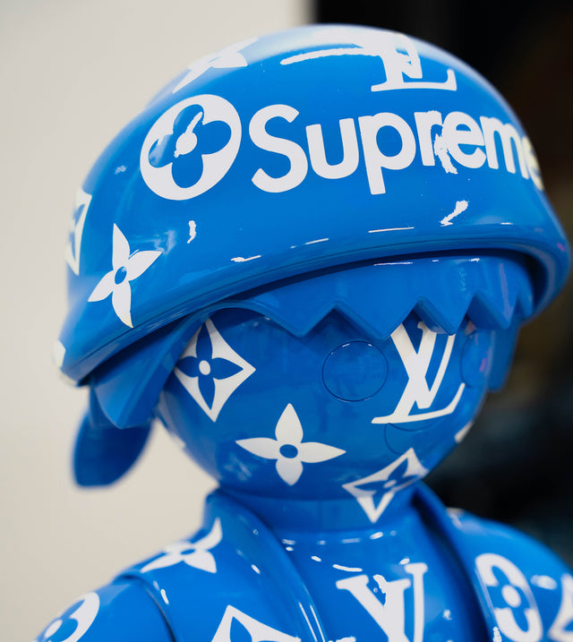 Supreme detail